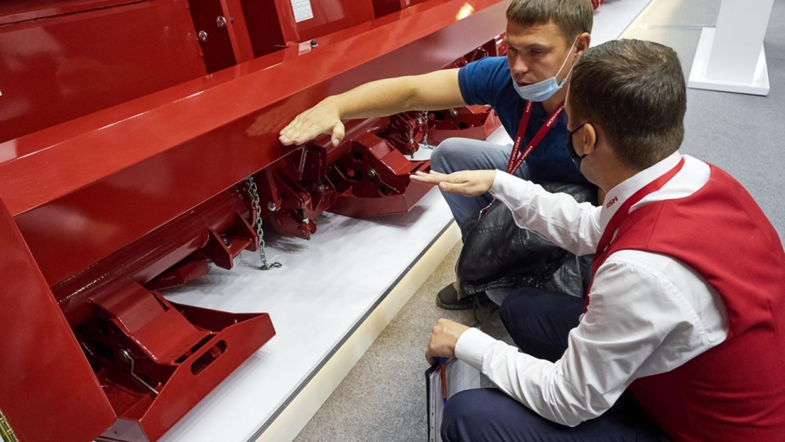 консультация по сельхозтехнике на Агросалон 2020