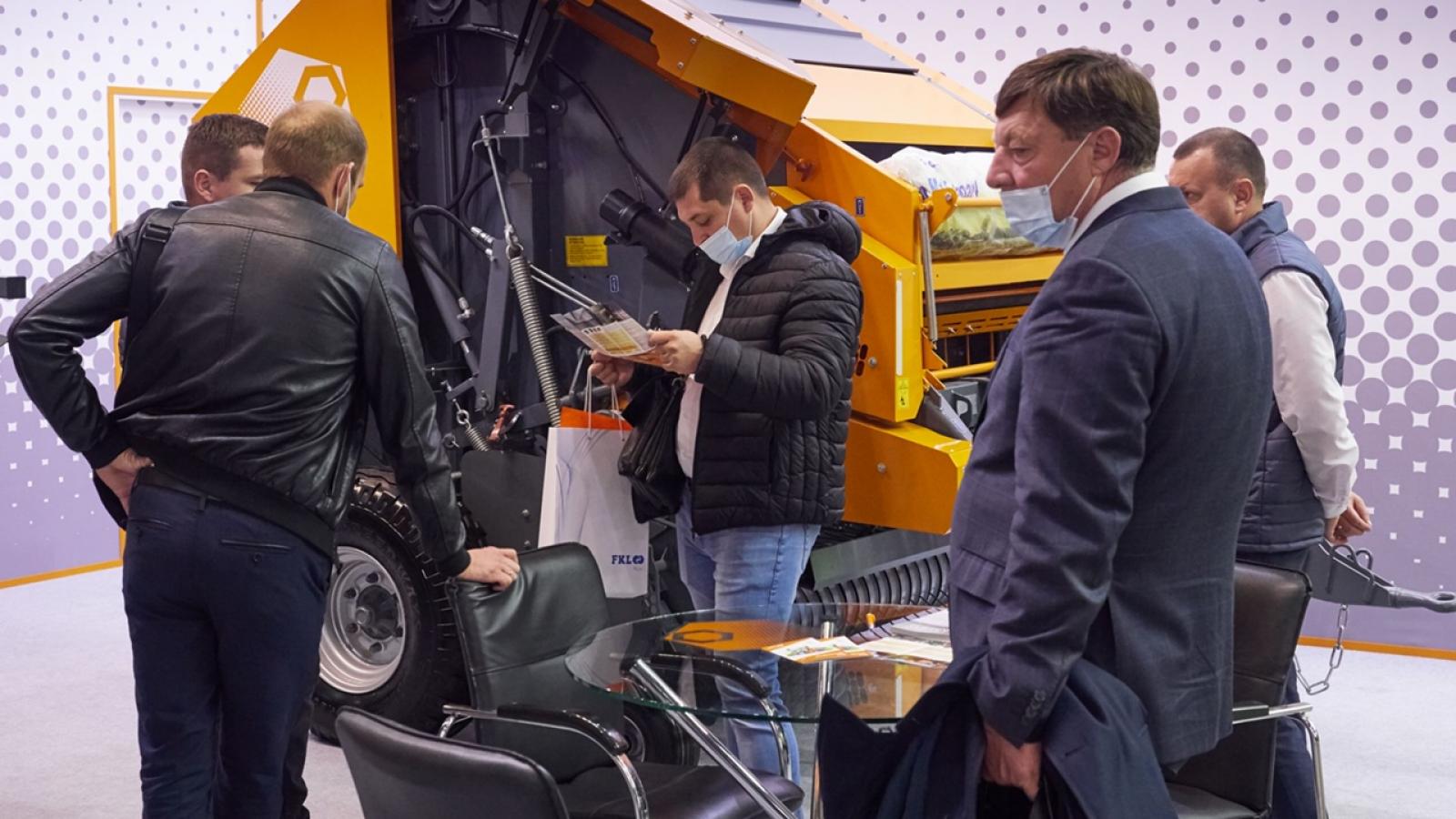 на стенде компании Навигатор Агросалон 2020