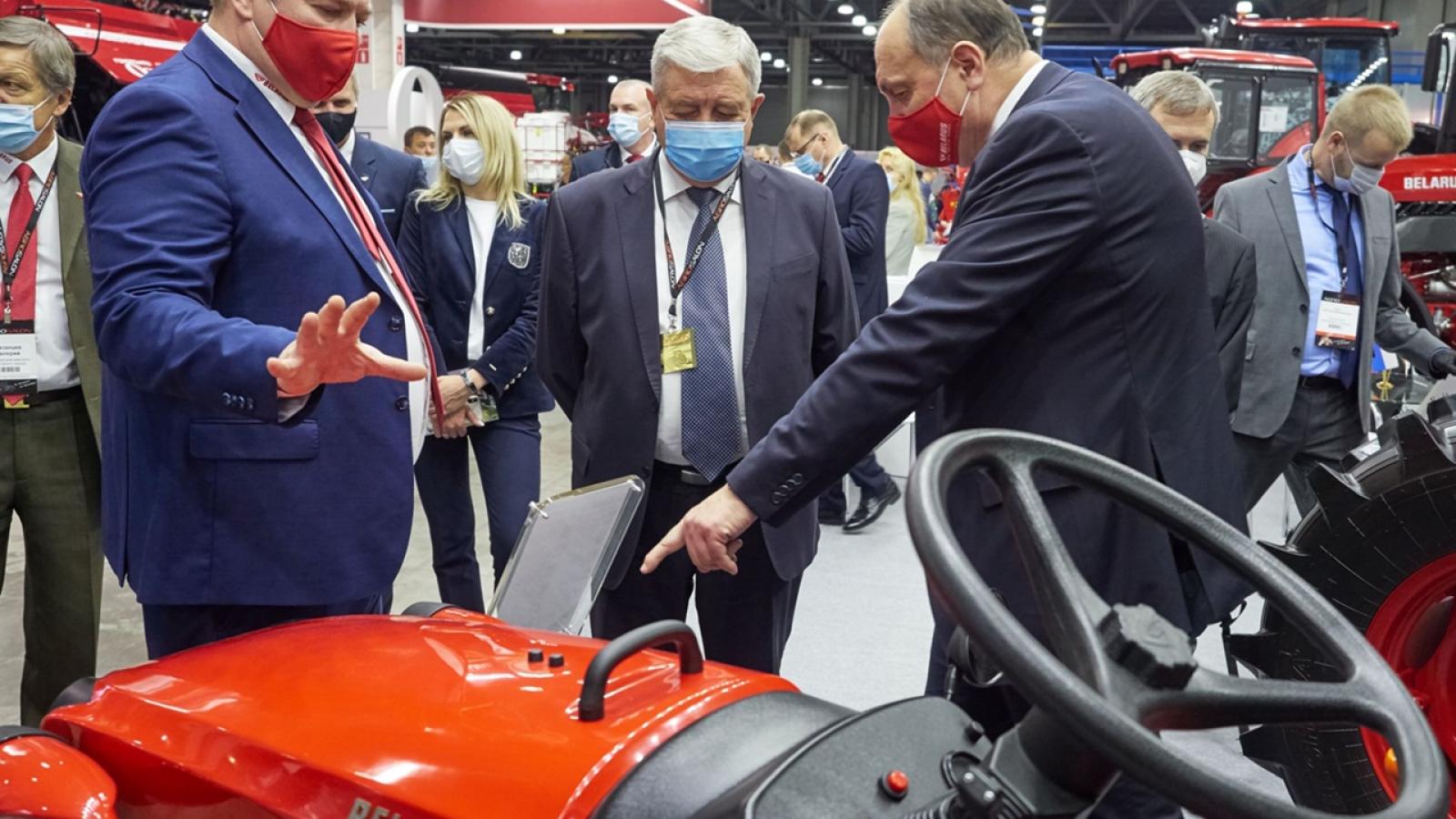Мини-трактор Беларус на Агросалон 2020
