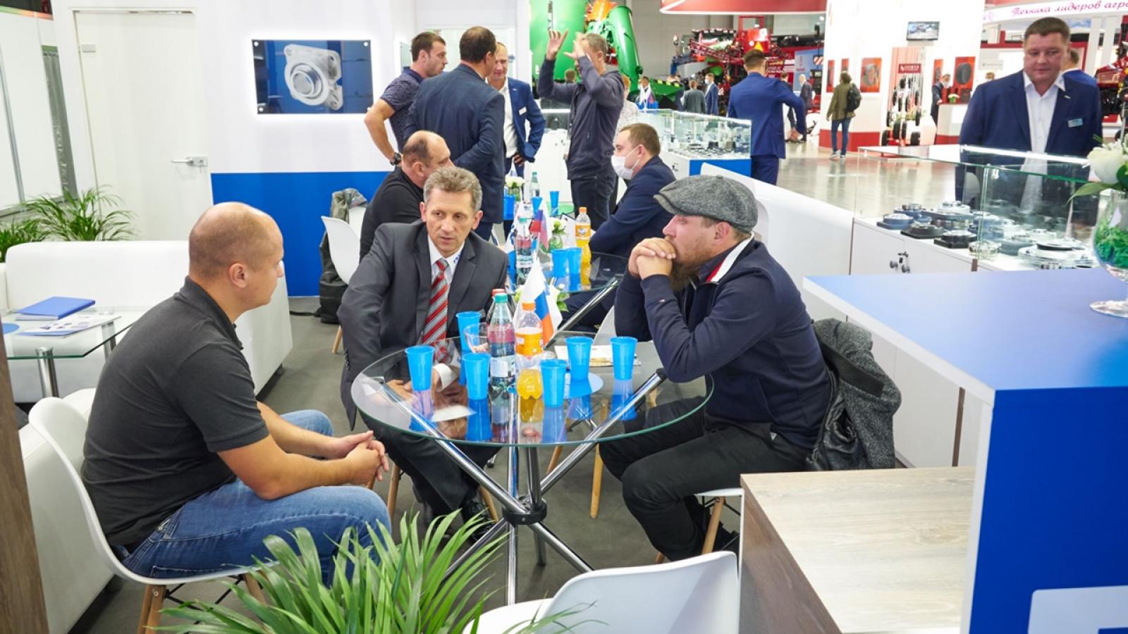 переговоры с потенциальными клиентами на Агросалон 2020